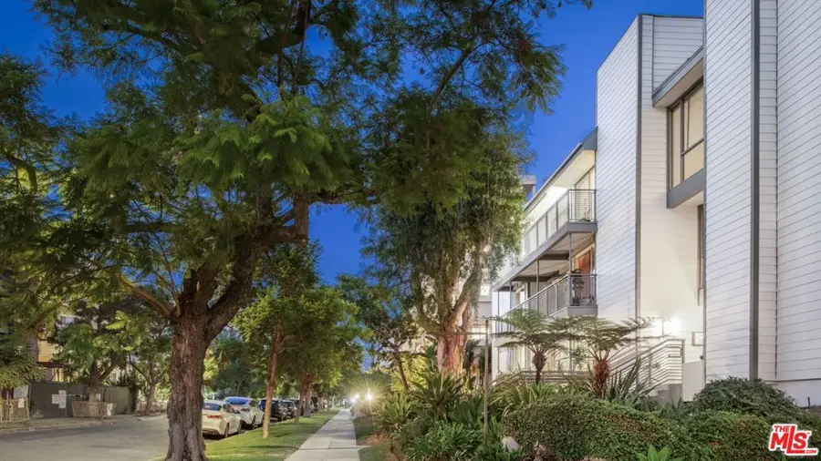 424 N Palm Drive #101, Beverly Hills, CA 90210 - Image #3