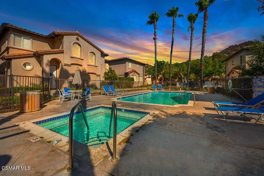 21123 Avenida De Sonrisa, Saugus, CA 91350 - Image #3