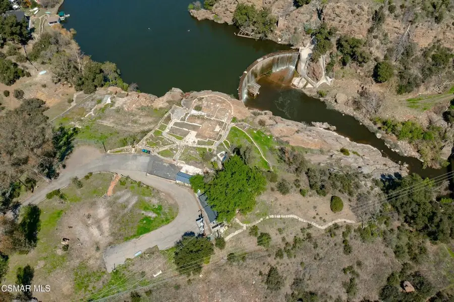 28805 Lakeshore Drive, Agoura Hills, CA 91301 - Image #3