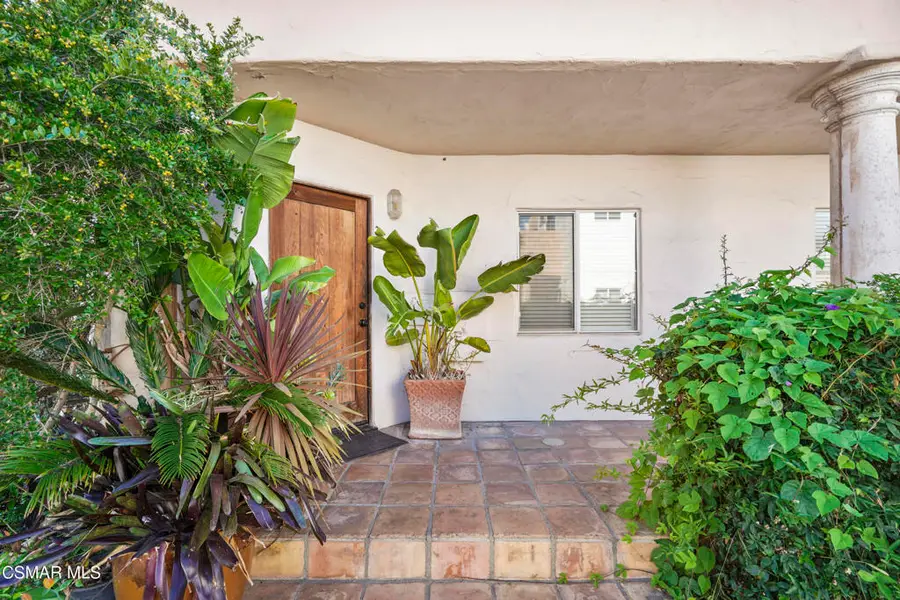 33 Ocean View Avenue #5, Santa Barbara, CA 93103 - Image #2