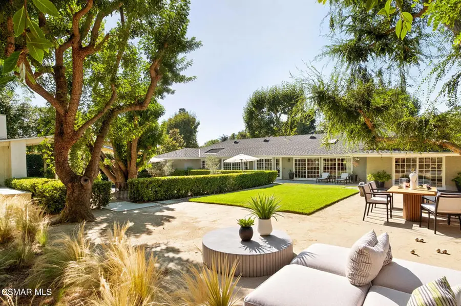 4658 Del Moreno Drive, Woodland Hills, CA 91364 - Image #2