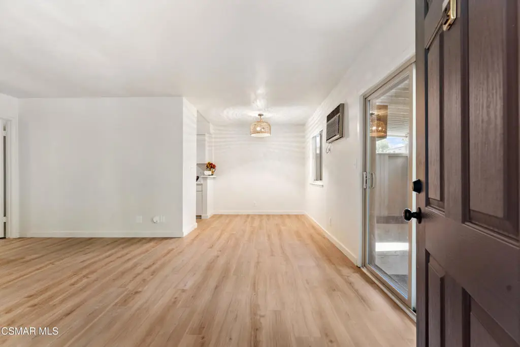 22050 Calvert Street #10, Woodland Hills, CA 91367 - Image #1