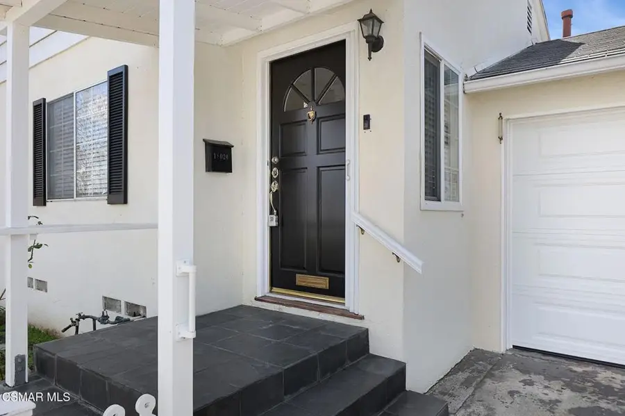 18020 Collins Street, Encino, CA 91316 - Image #3