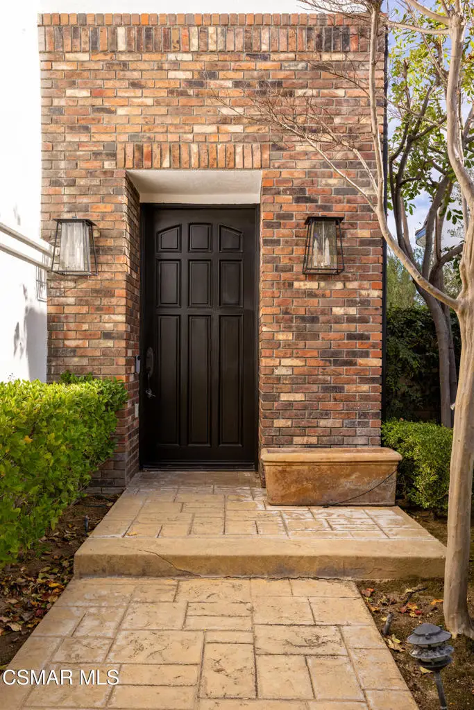 912 Blackbourne, Oak Park, CA 91377 - Image #3