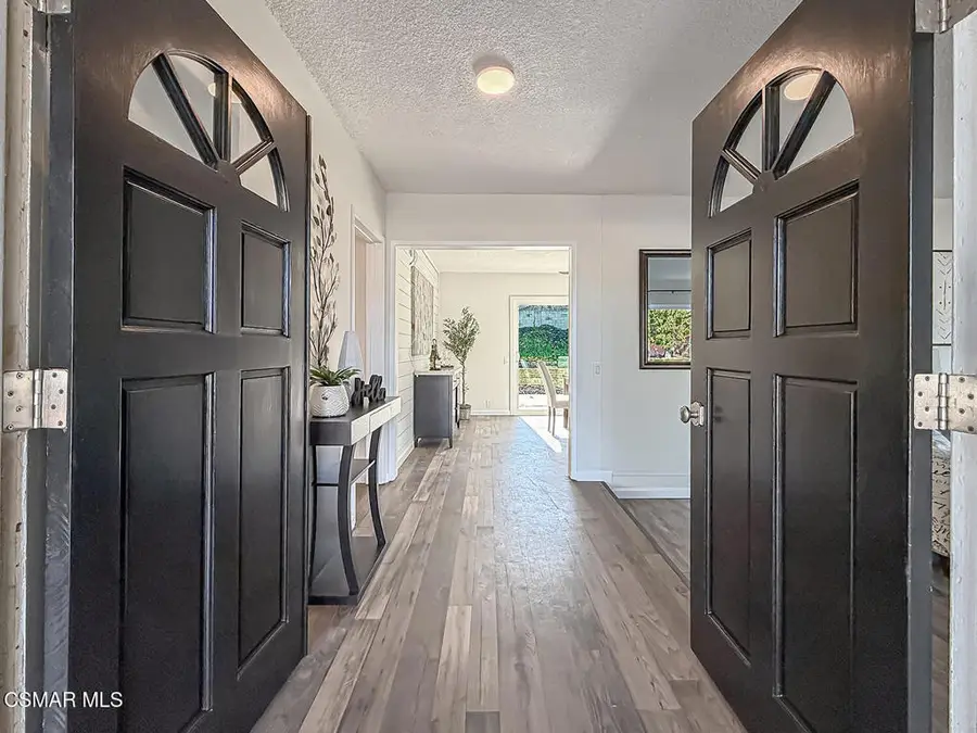 176 W Gainsborough Road, Thousand Oaks, CA 91360 - Image #3