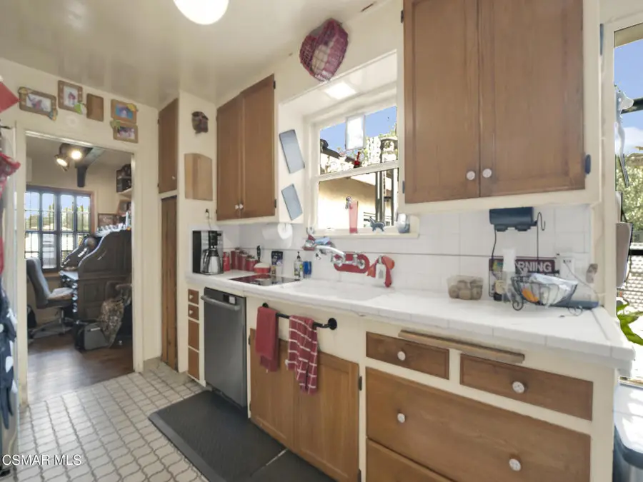 13422 Oxnard Street, Valley Glen, CA 91401 - Image #3