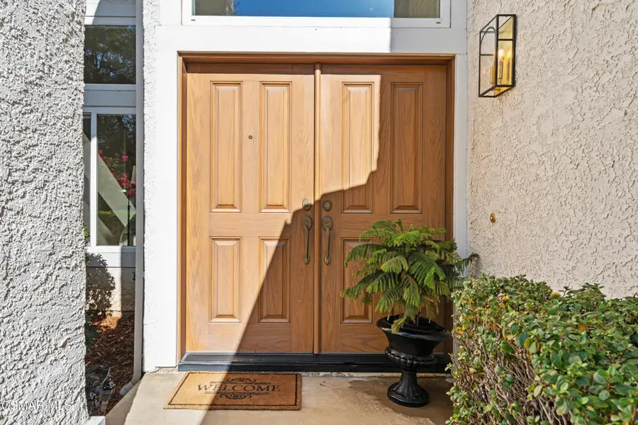 454 Savona Way, Oak Park, CA 91377 - Image #3