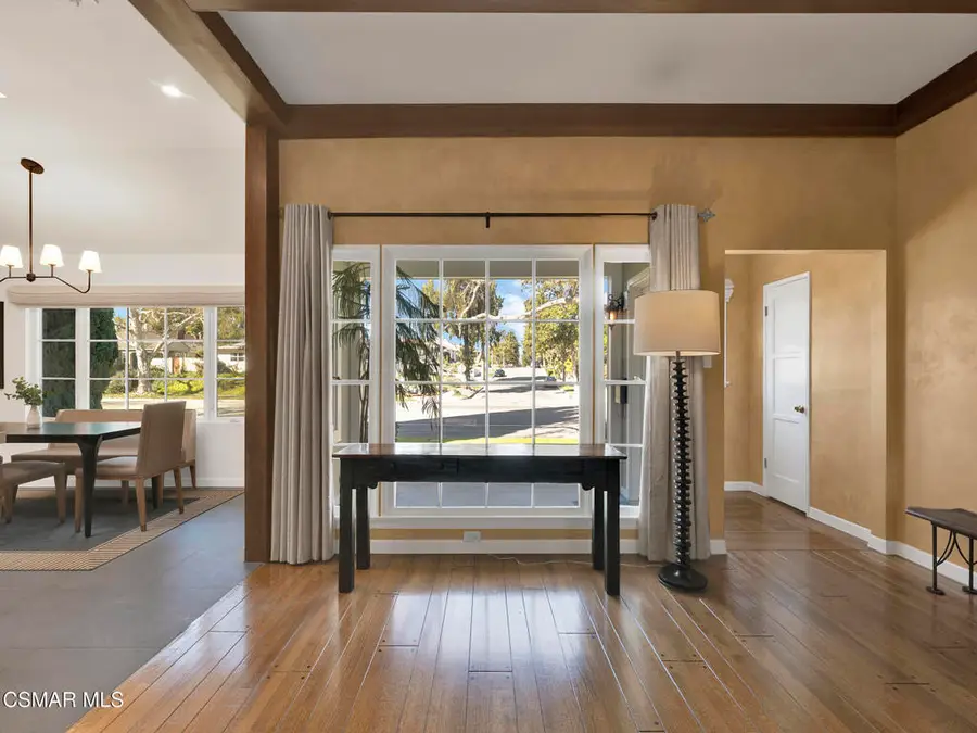 1524 W Riverside Drive, Burbank, CA 91506 - #2