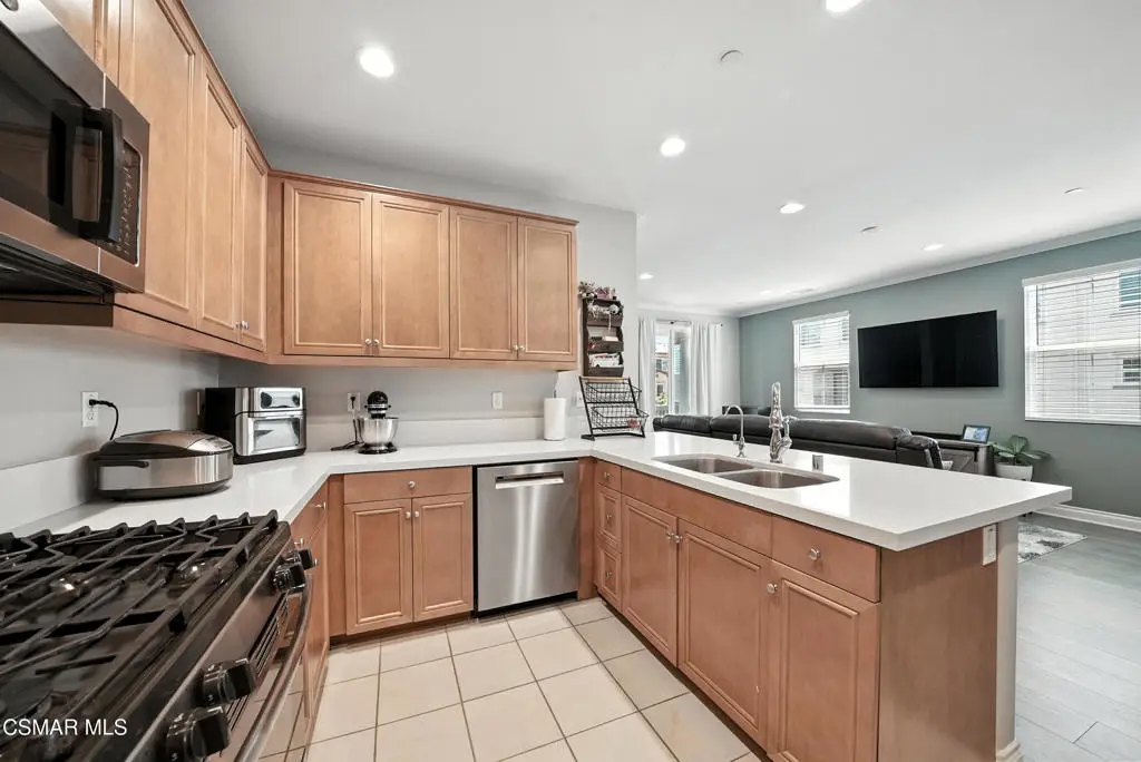 586 Pioneer Street, Camarillo, CA 93010 - Image #1