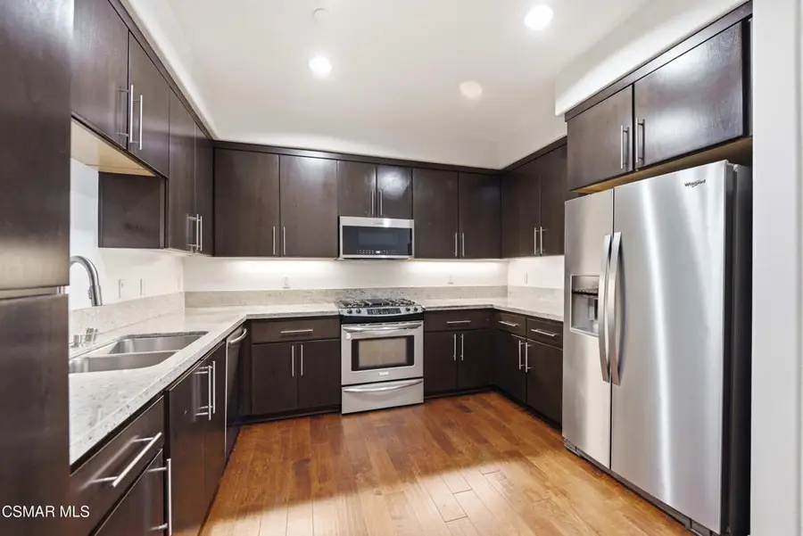 10878 Bloomfield Street #107, Toluca Lake, CA 91602 - #3