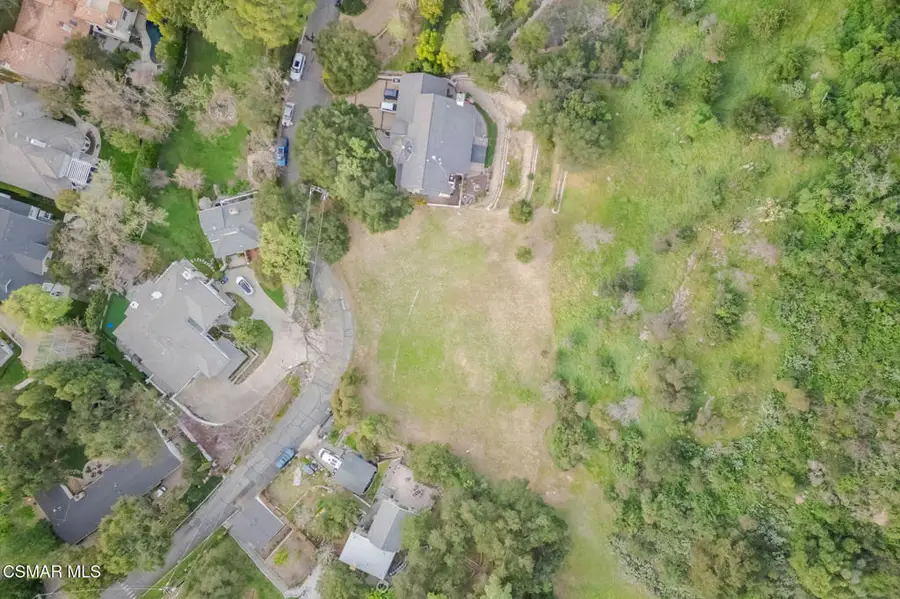 44 Upper Lake Road, Lake Sherwood, CA 91361 - #3