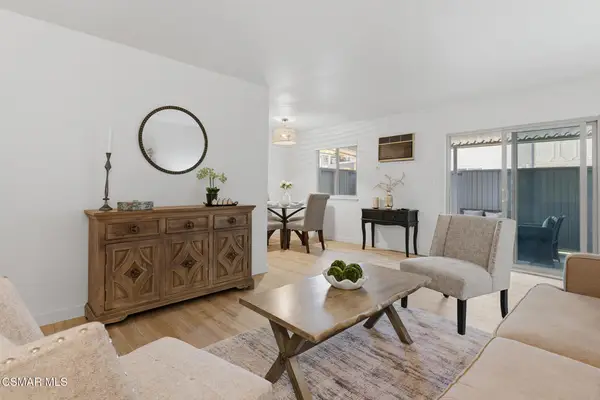 22050 Calvert Street #10, Woodland Hills, CA 91367