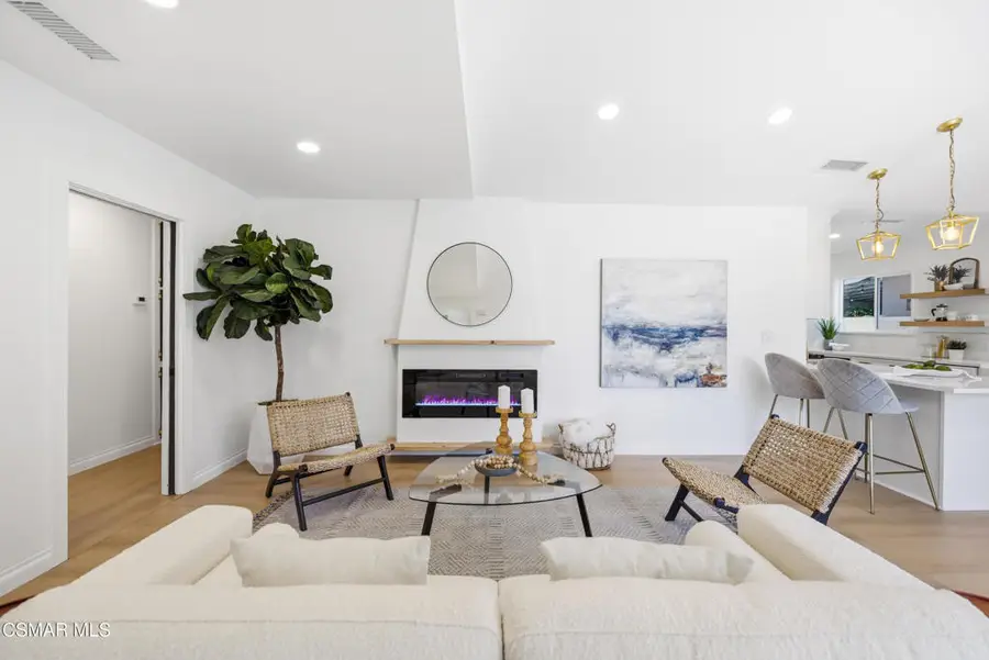 16421 Haynes Street, Lake Balboa, CA 91406 - #3