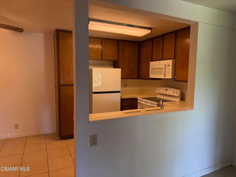 1300 Saratoga Avenue #211, San Buenaventura Ventura, CA 93003 - #3