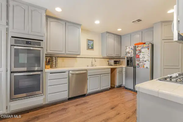 5200 White Oak Avenue #30, Encino, CA 91316