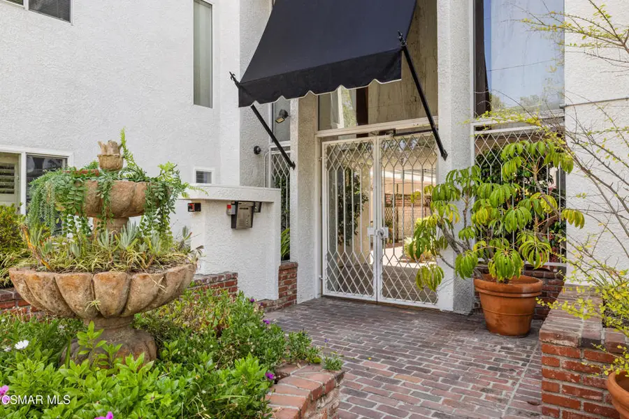 4950 Louise Avenue #301, Encino, CA 91316 - #3