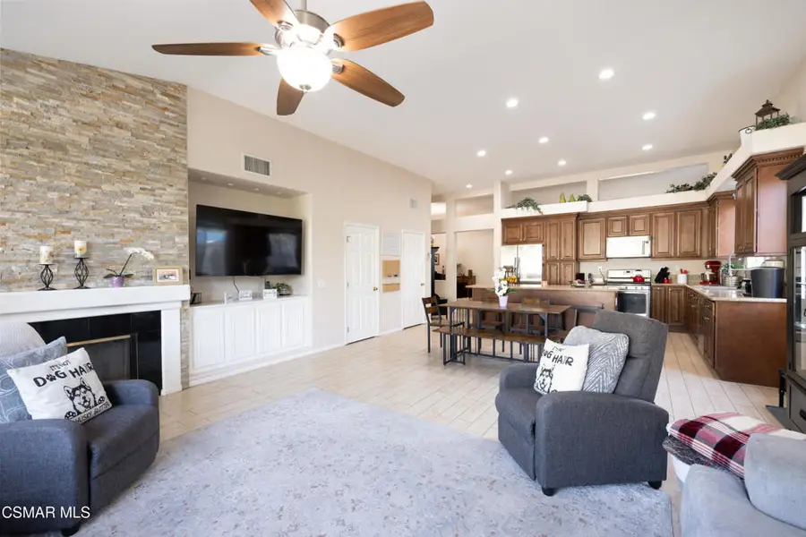 2094 Creekridge Avenue, Simi Valley, CA 93065 - #3