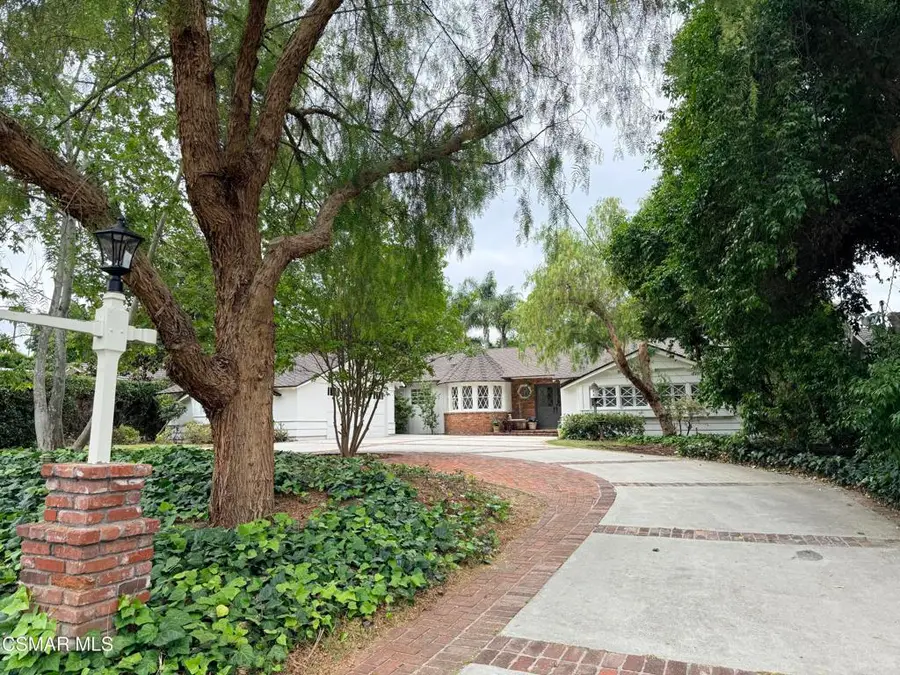 20550 De Forest Street, Woodland Hills, CA 91364 - #2