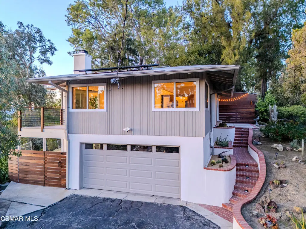 5101 Calatrana Drive, Woodland Hills, CA 91364 - #1