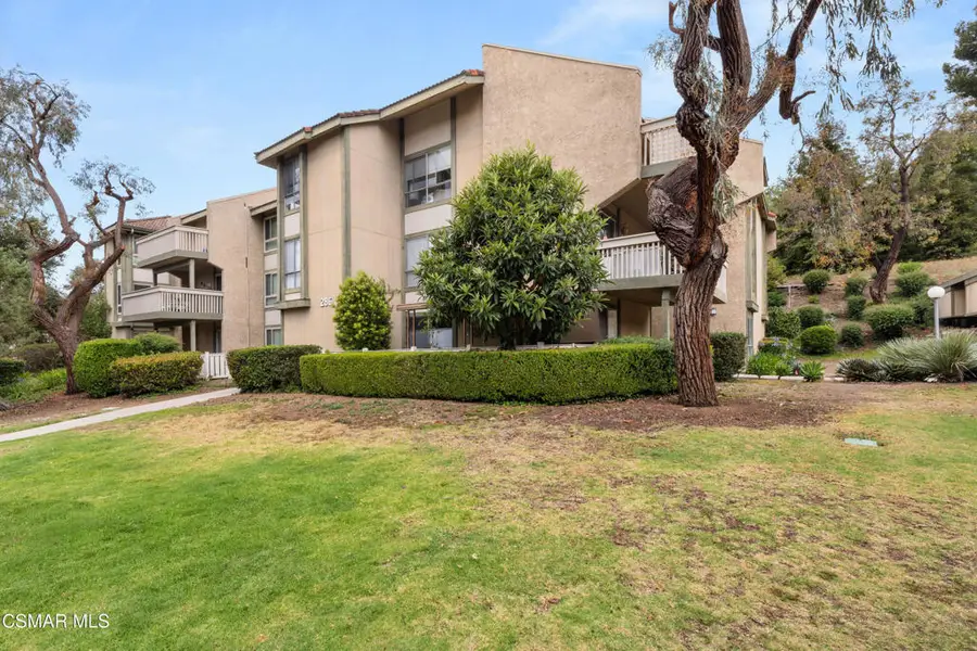 286 Oakleaf Drive #32, Thousand Oaks, CA 91360 - #2