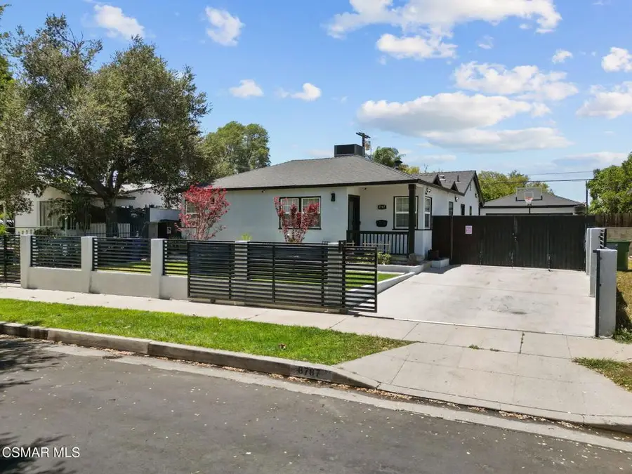 8787 Colbath Avenue, Panorama City, CA 91402 - #2