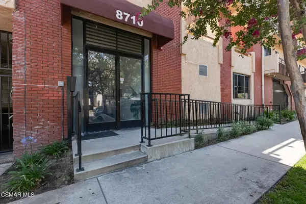 8710 Independence Avenue #307, Canoga Park, CA 91304