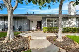 135 W Gainsborough Road, Thousand Oaks, CA 91360