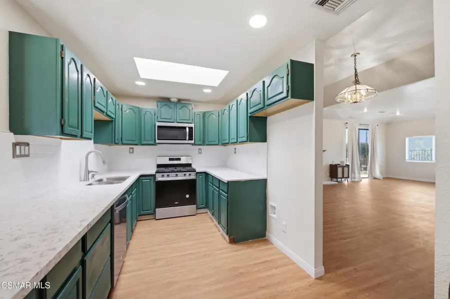 8681 Winnetka Avenue, Winnetka, CA 91306 - #2
