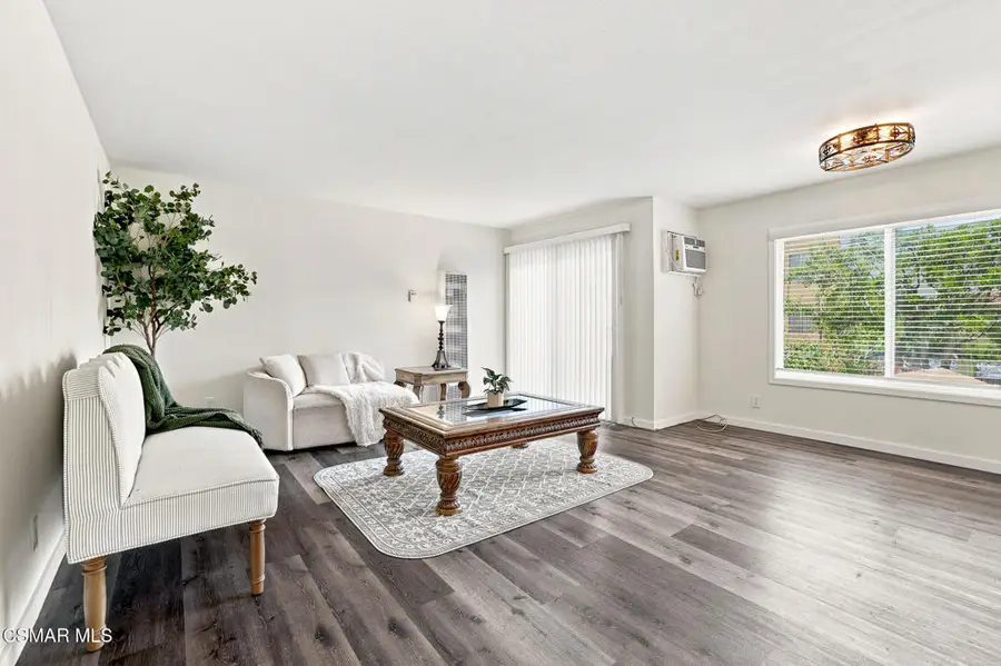 365 Burchett Street #213, Glendale, CA 91203 - #3
