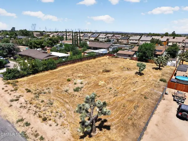 Pine Street, Hesperia, CA 92345
