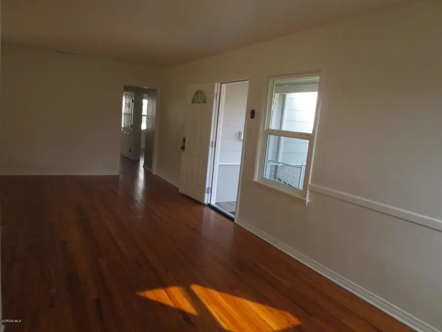 19128 Delano Street, Tarzana, CA 91335 - #2