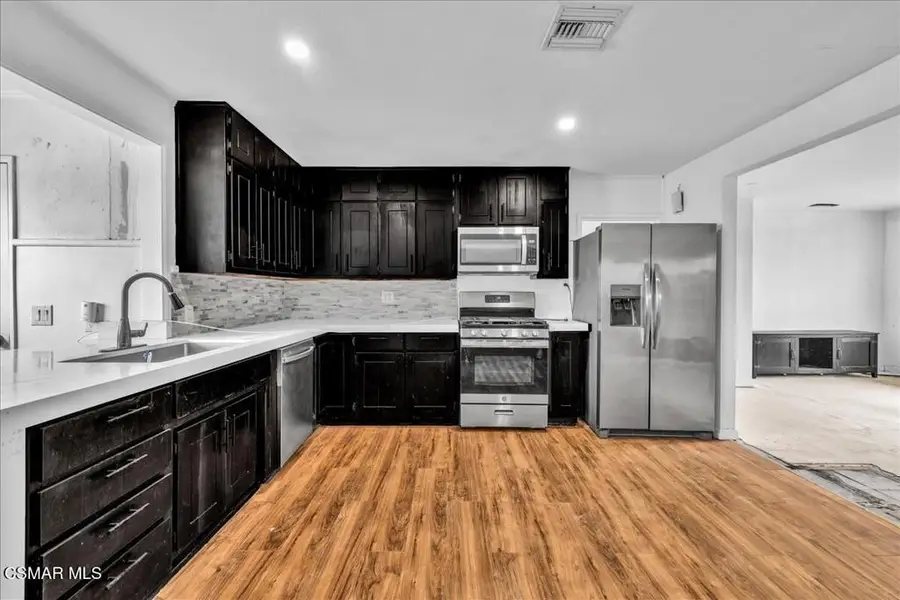 6877 Pine Avenue, Twentynine Palms, CA 92277 - #2