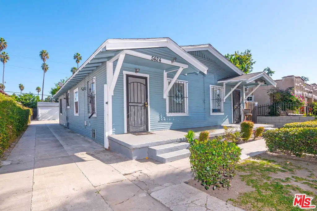 5424 S Van Ness Avenue, Los Angeles, CA 90062 - Image #1