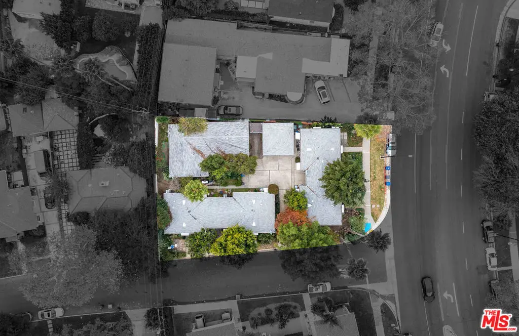 2924 W Riverside Drive, Burbank, CA 91505 - Image #1