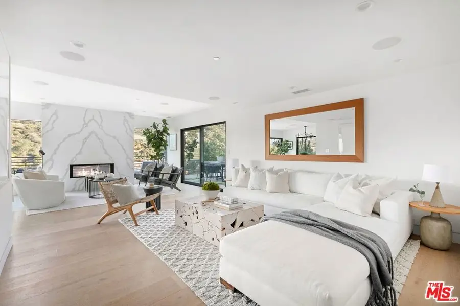 8509 Crescent Drive, Los Angeles, CA 90046 - Image #3