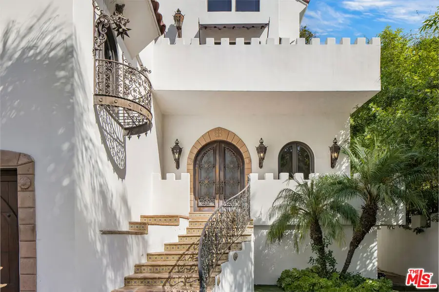 8054 Fareholm Drive, Los Angeles, CA 90046 - Image #2