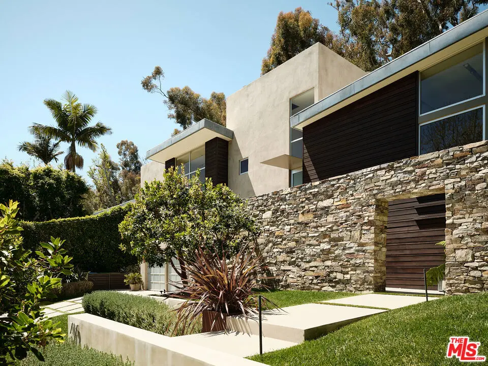 717 Greentree Road, Pacific Palisades, CA 90272 - Image #1