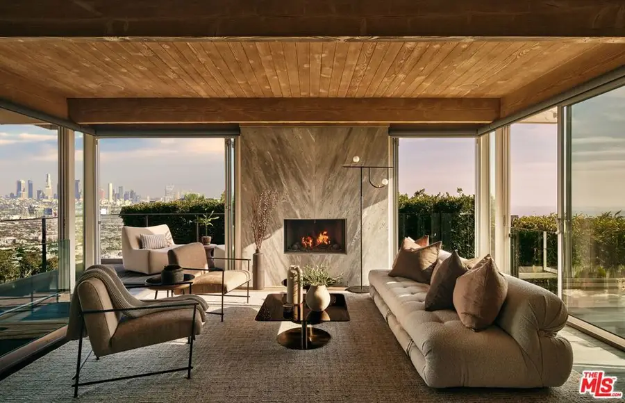 8521 W Hollywood Boulevard, Los Angeles, CA 90069 - #2