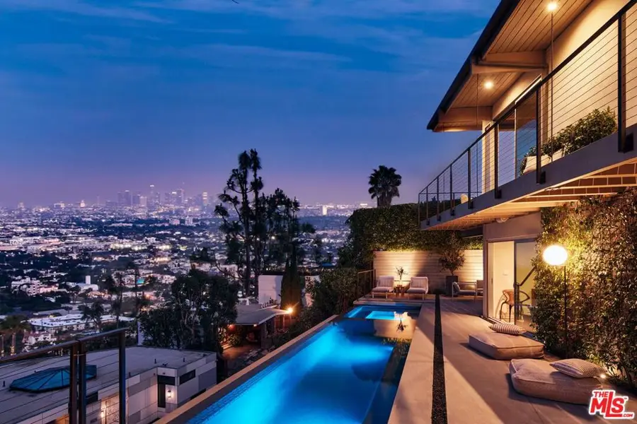 8521 W Hollywood Boulevard, Los Angeles, CA 90069 - #3