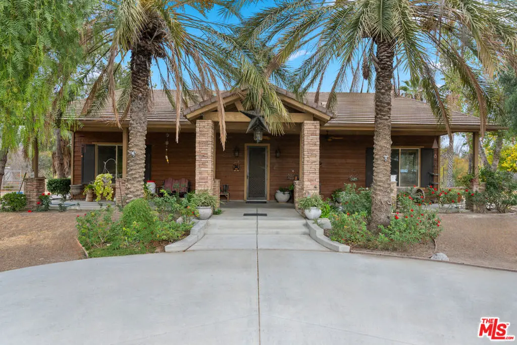 805 N Sanderson Avenue, San Jacinto, CA 92582 - Image #1