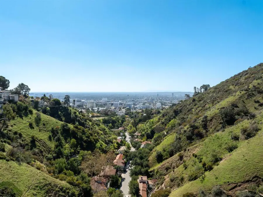 2133 Outpost Drive, Los Angeles, CA 90068 - Image #2