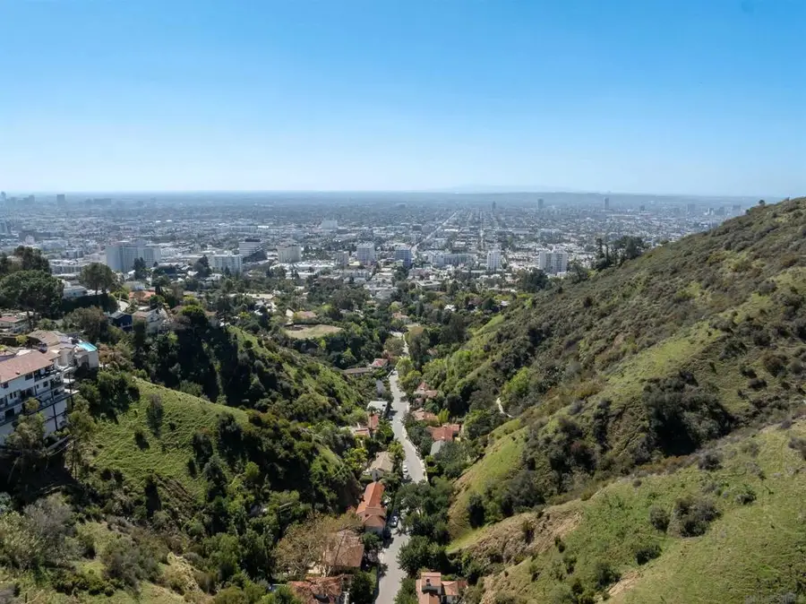 2133 Outpost Drive, Los Angeles, CA 90068 - Image #3