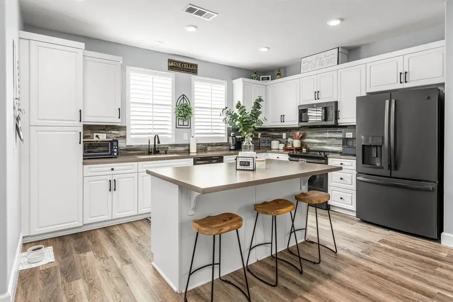 344 Mission Terrace Ave, San Marcos, CA 92069 - Image #2