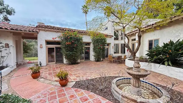16722 Via Lago Azul, Rancho Santa Fe, CA 92067