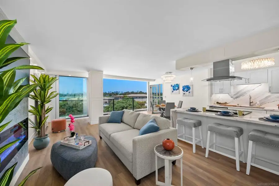 1820 Avenida Del Mundo #208, Coronado, CA 92118 - Image #2