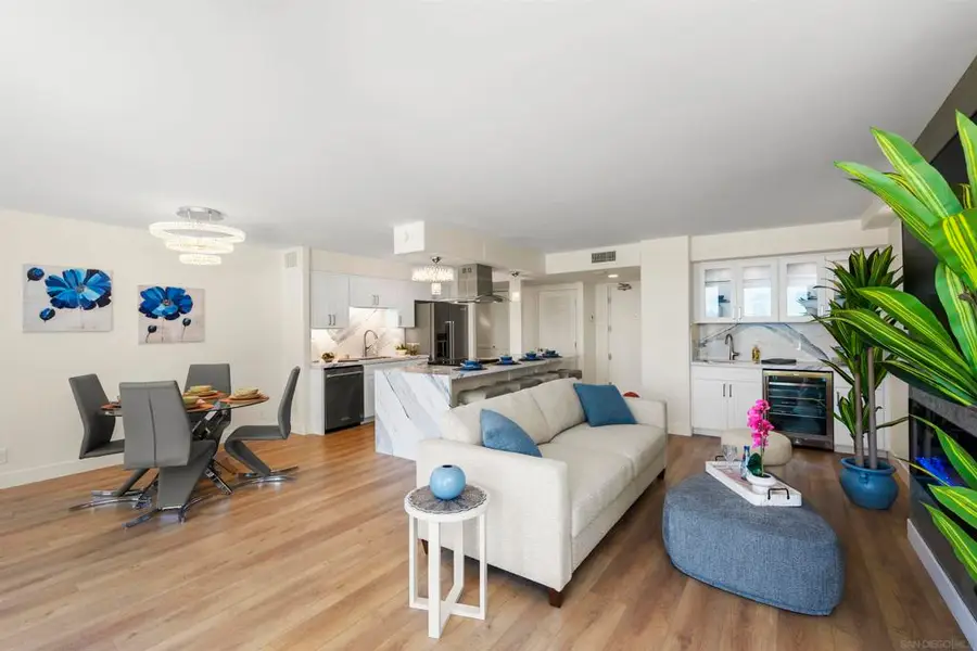 1820 Avenida Del Mundo #208, Coronado, CA 92118 - Image #3