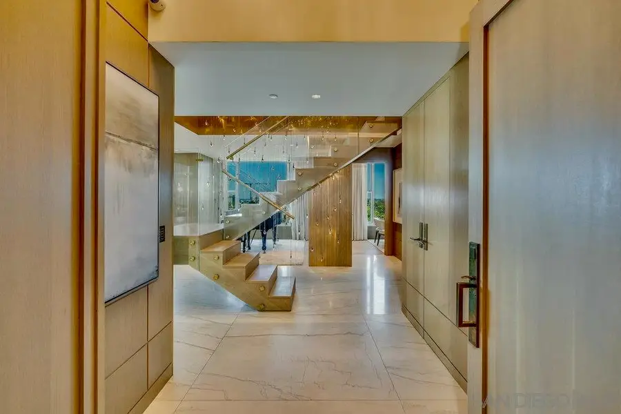 2500 6th Ave #Penthouse 4, San Diego, CA 92103 - Image #3