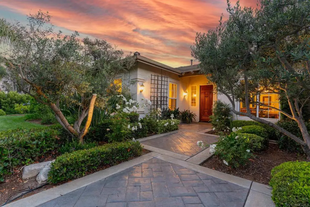 1411 Surrey Heights, Fallbrook, CA 92028 - #1