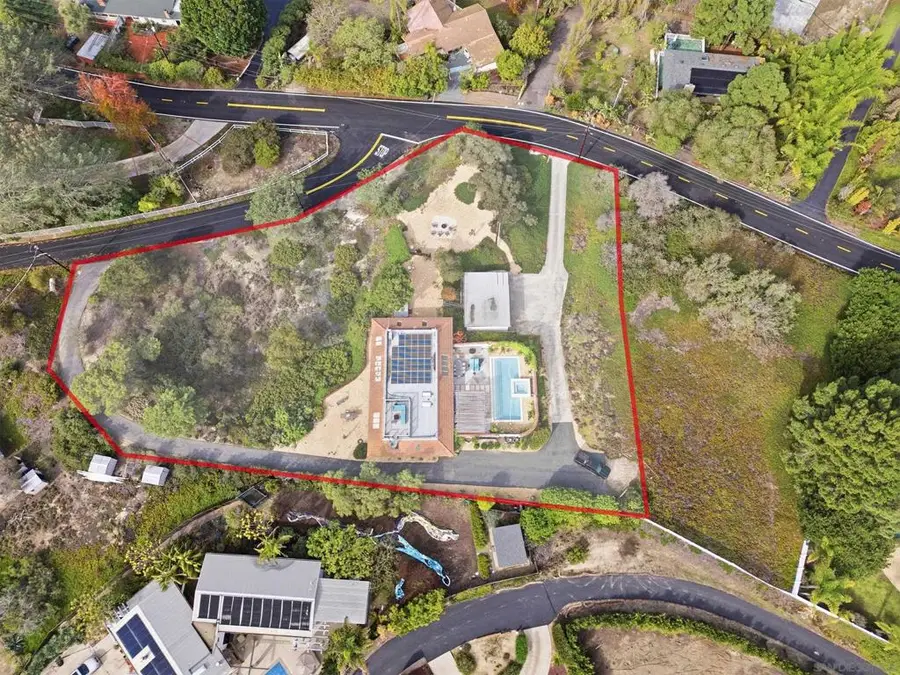 1047 Highland Dr, Del Mar, CA 92014 - Image #2