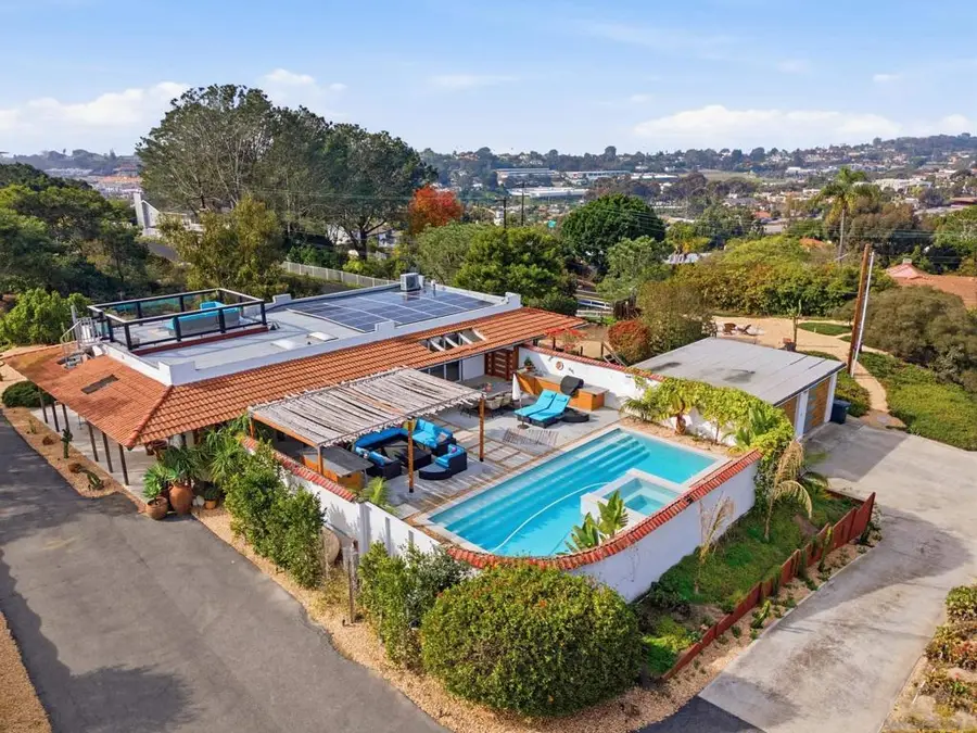 1047 Highland Dr, Del Mar, CA 92014 - Image #3